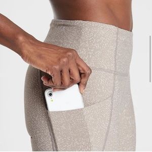 NWT| Salutation Stash Pocket Tight | Rainwater Tan